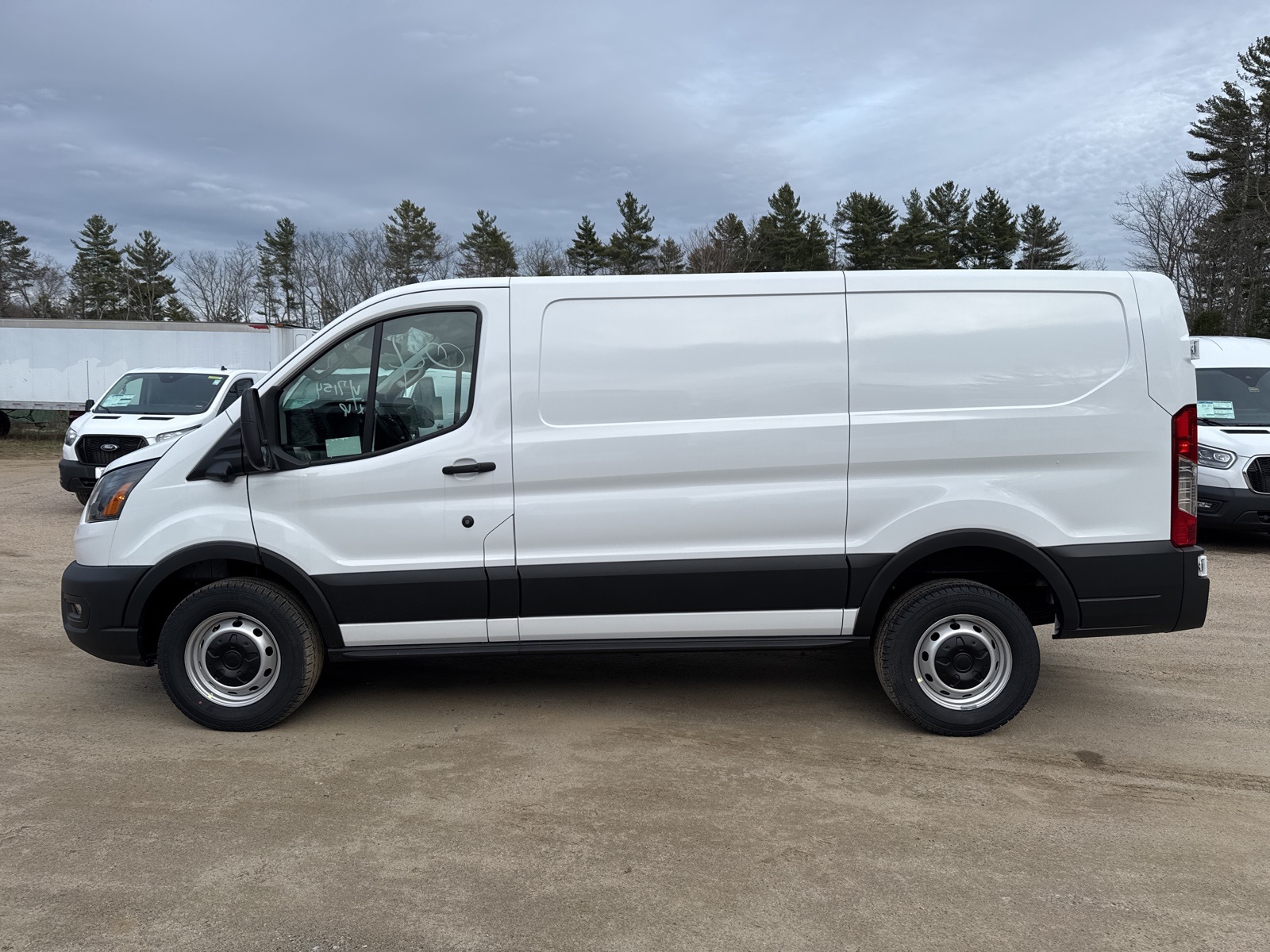 2024 Ford Transit Cargo Van photo 4