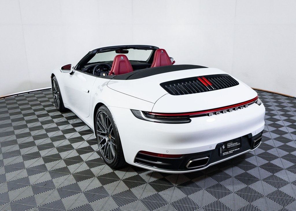 2023 Porsche 911 4 photo 15