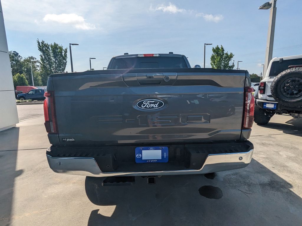 2025 Ford F-150 Lariat photo 5