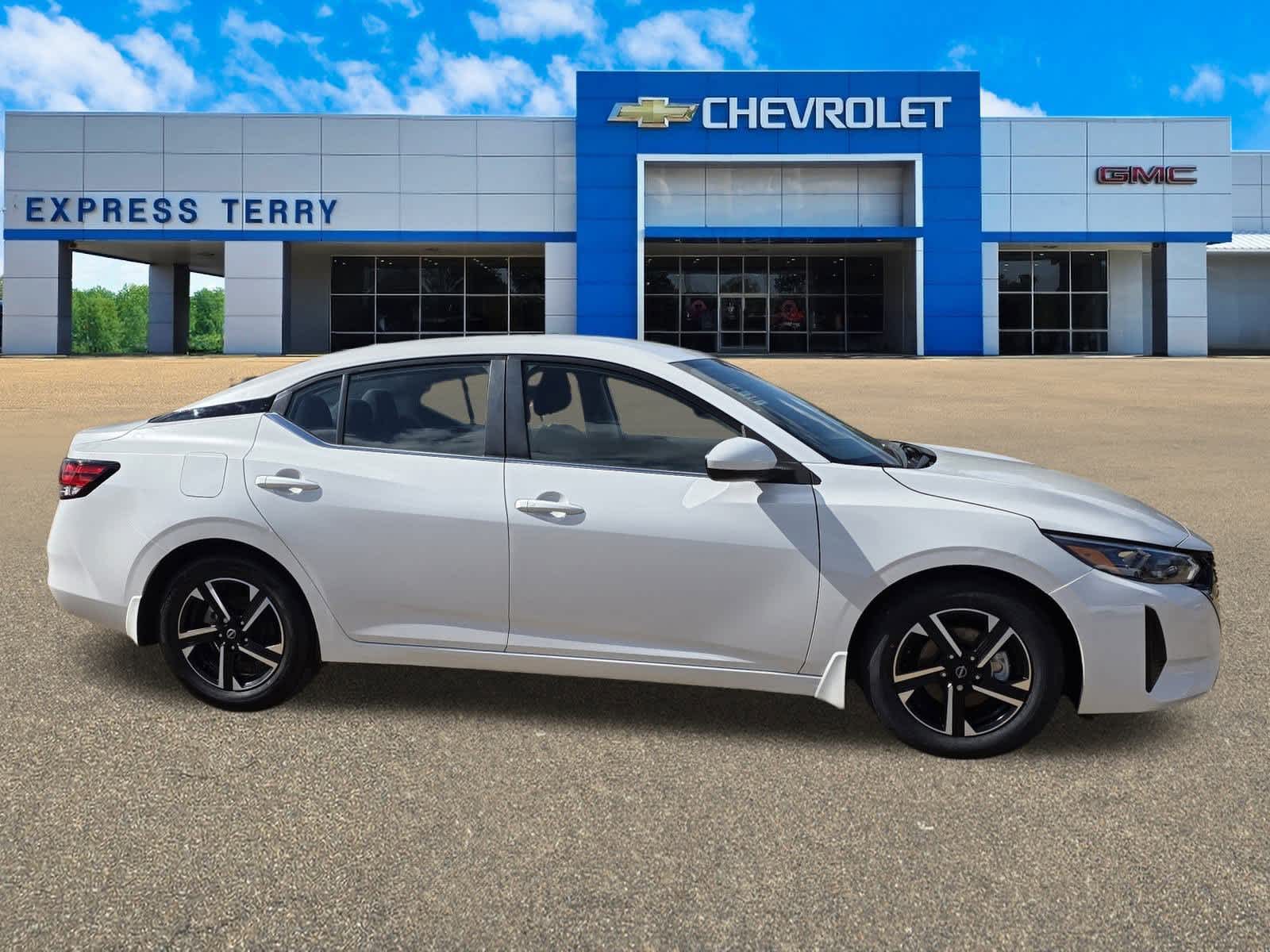 Used 2024 Nissan Sentra SV with VIN 3N1AB8CV8RY270085 for sale in Brownsville, TN