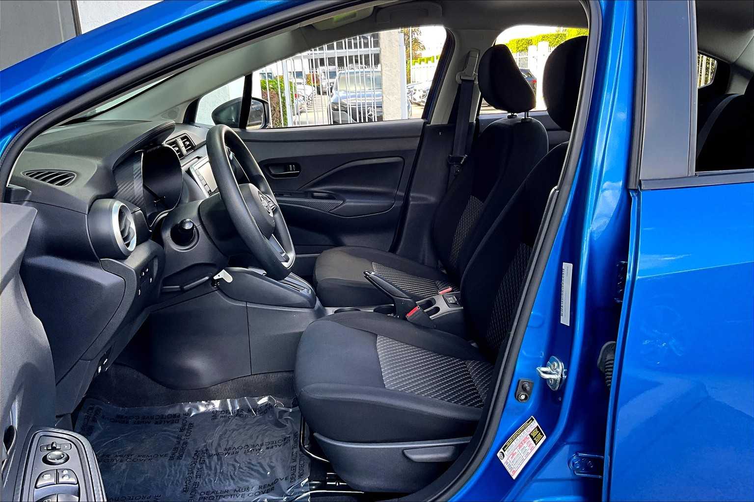 2024 Nissan Versa S photo 7