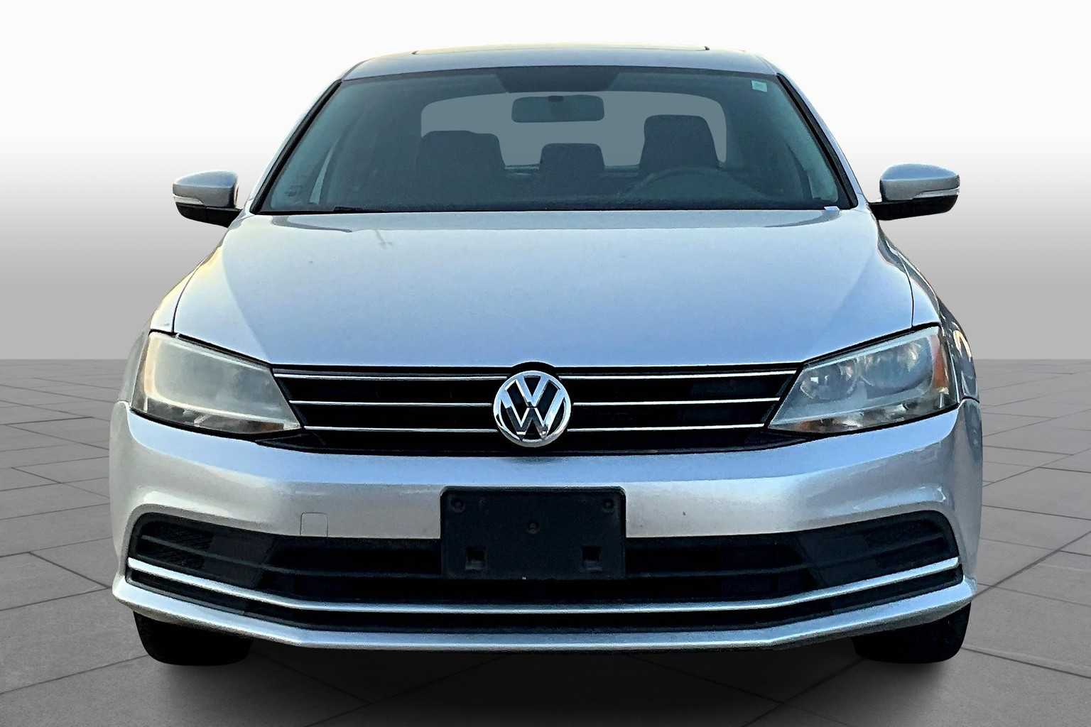 2015 Volkswagen Jetta 2.0 TDI SE photo 3
