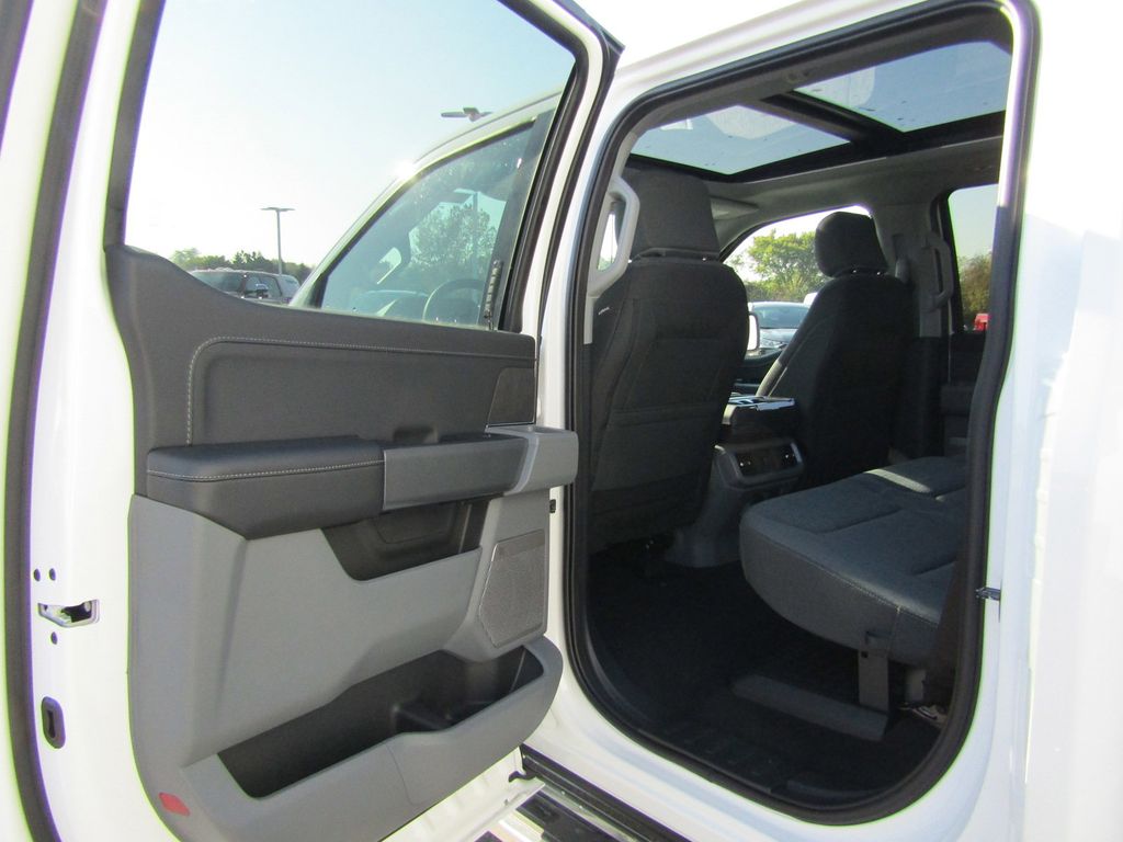 2024 Ford F-150 XLT photo 14