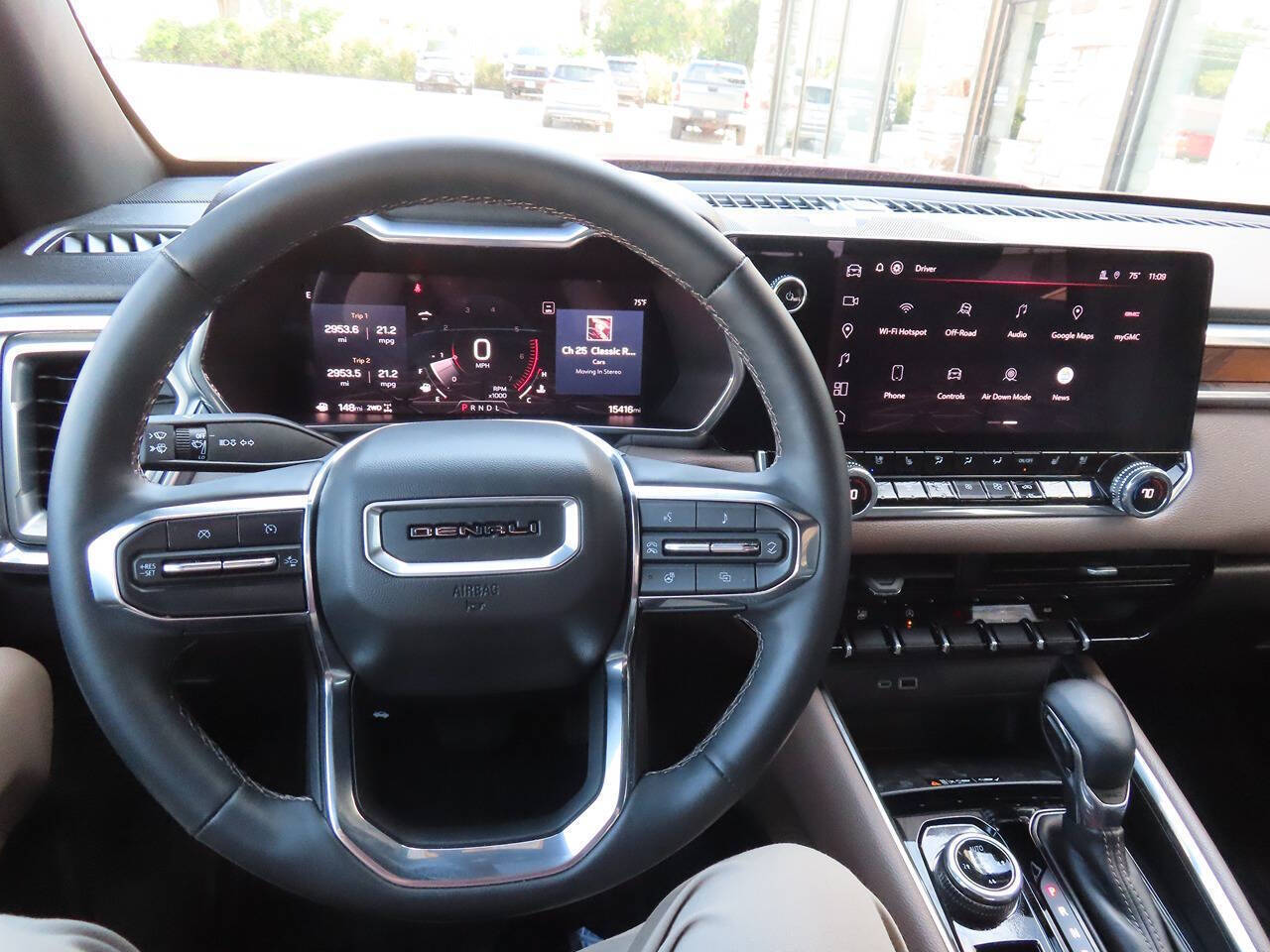 2024 Gmc Canyon Denali photo 16