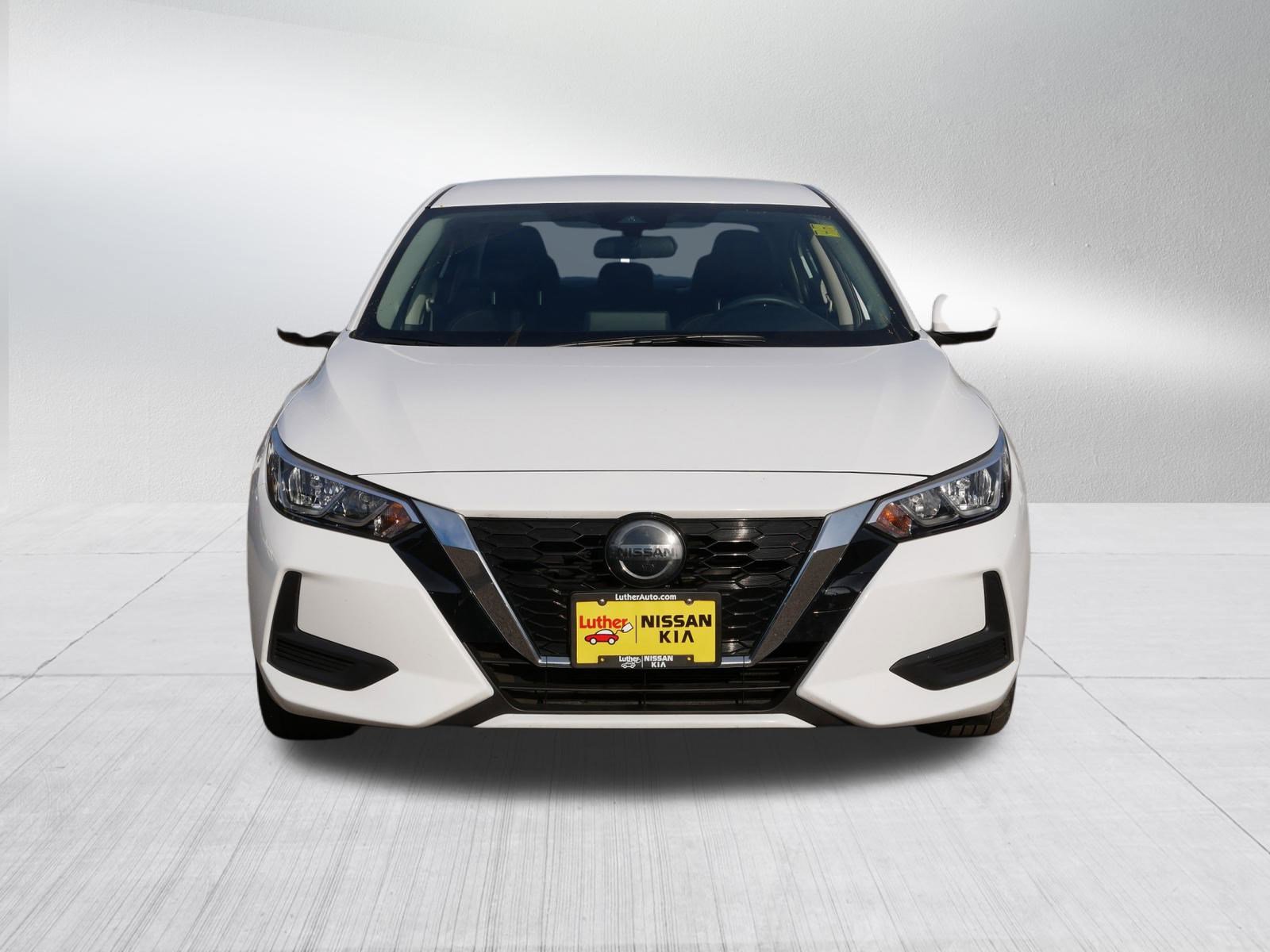 2022 Nissan Sentra SV photo 2