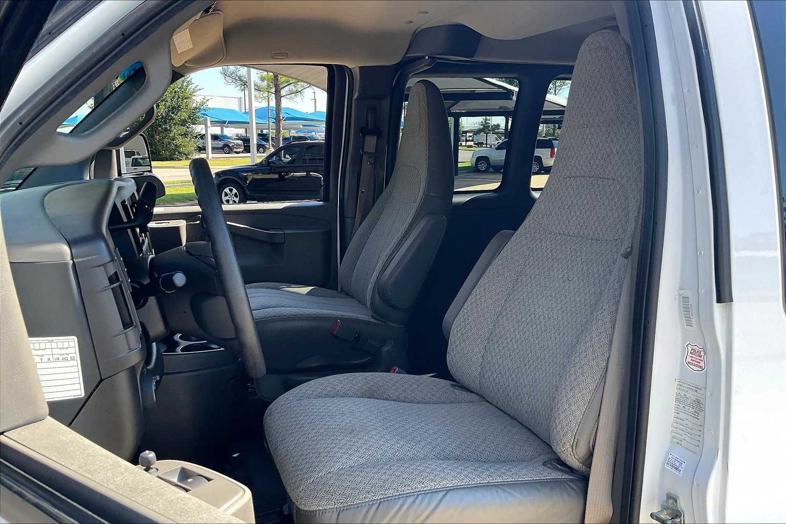 2023 Chevrolet Express LS photo 7