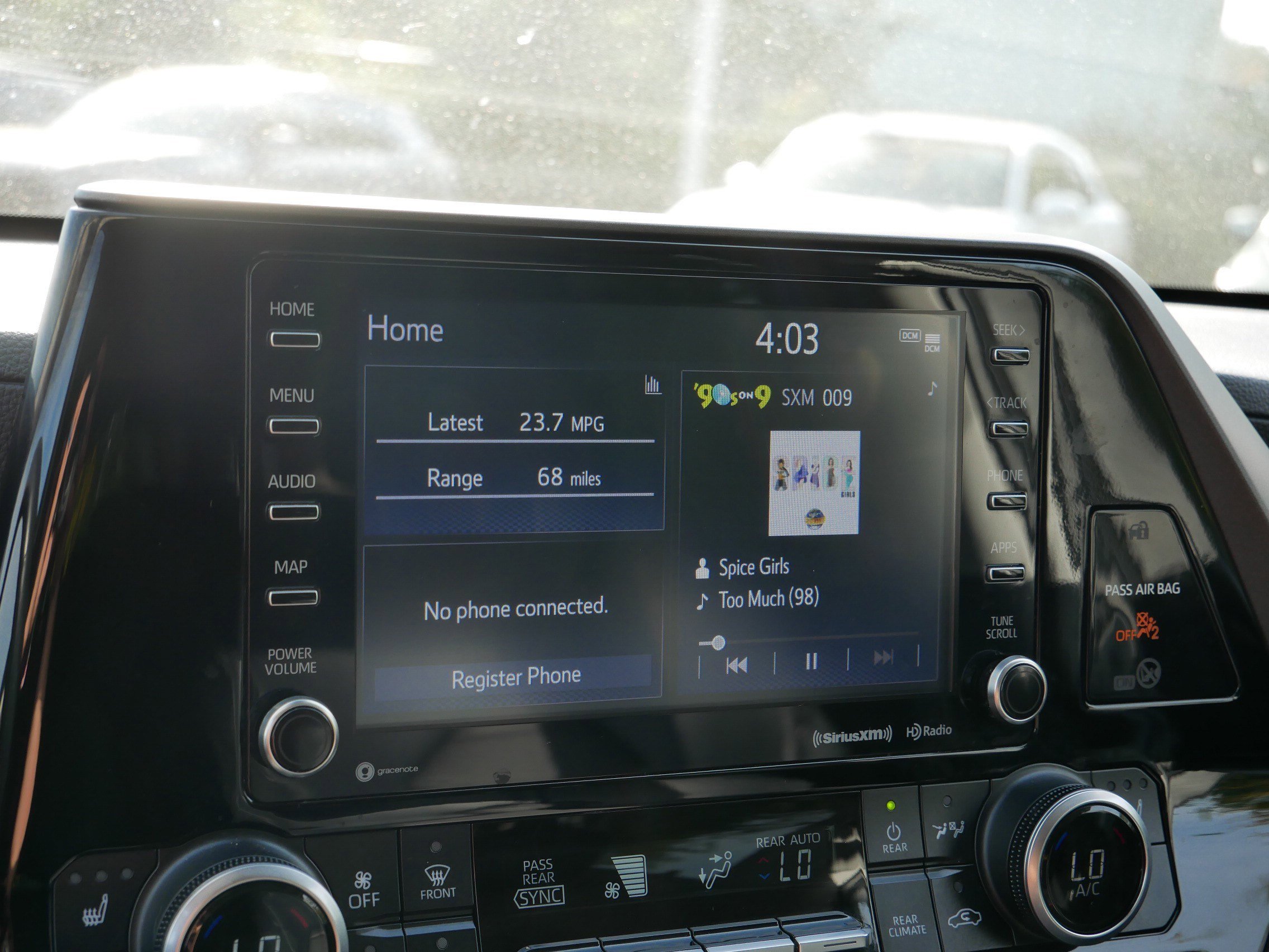 2022 Toyota Highlander XLE photo 22