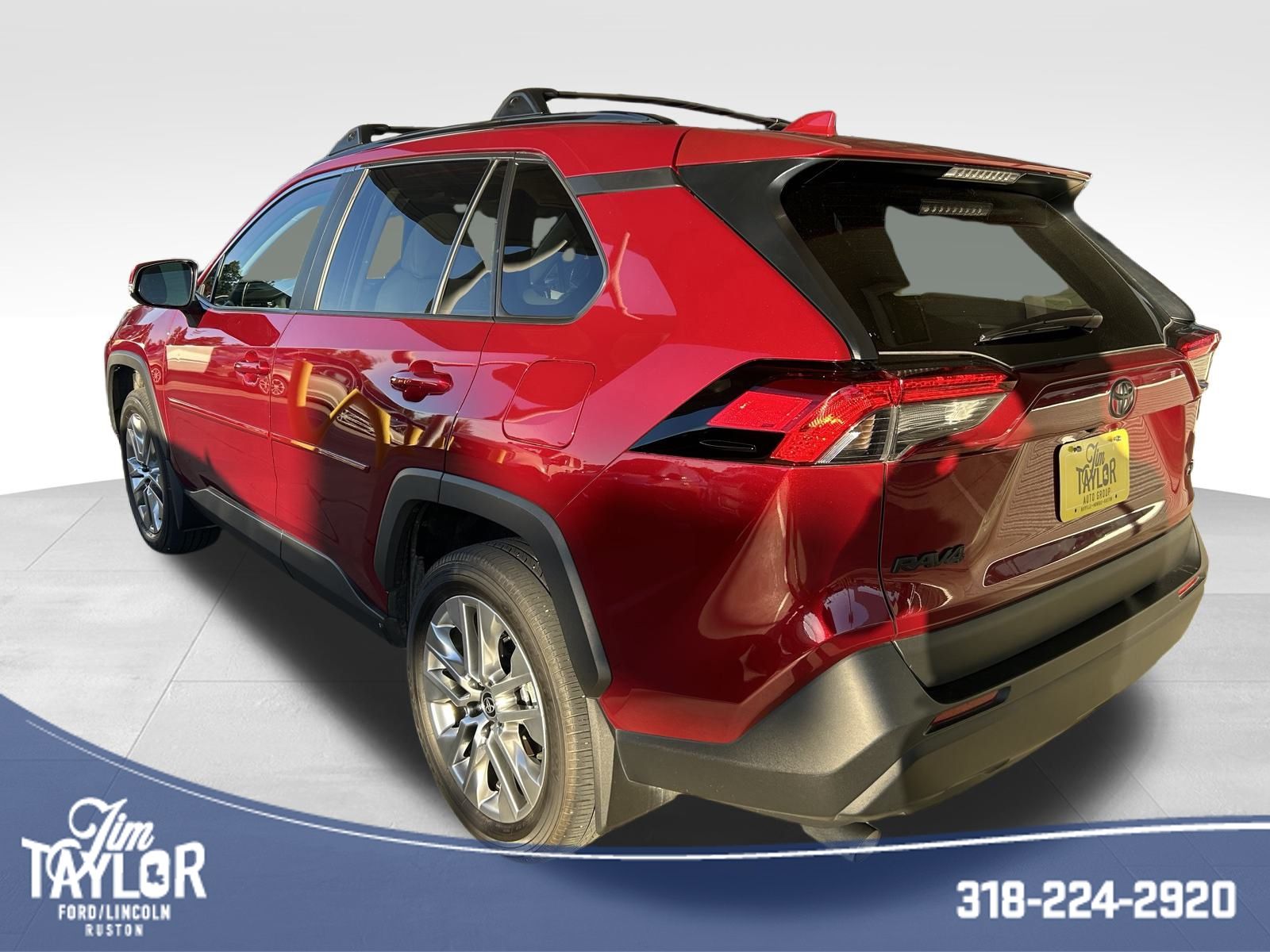 2024 Toyota RAV4 XLE Premium photo 3