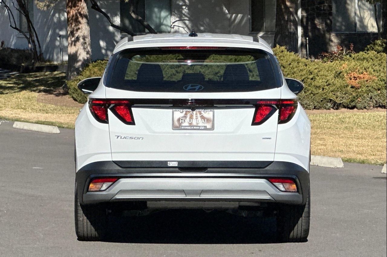 2025 Hyundai Tucson SE photo 4