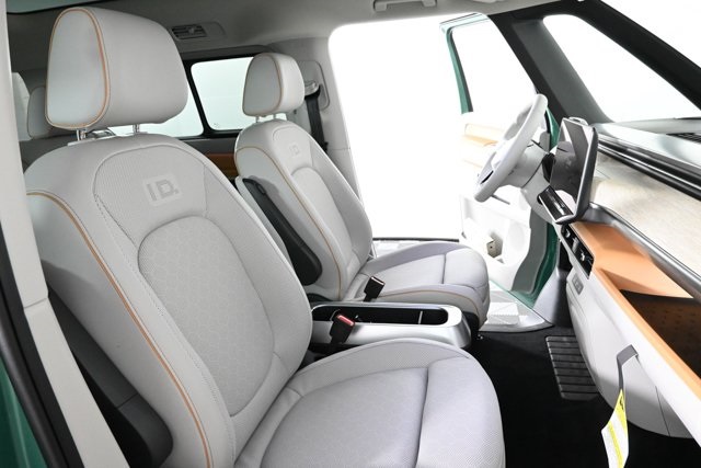 2025 Volkswagen ID. Buzz Pro Plus photo 13