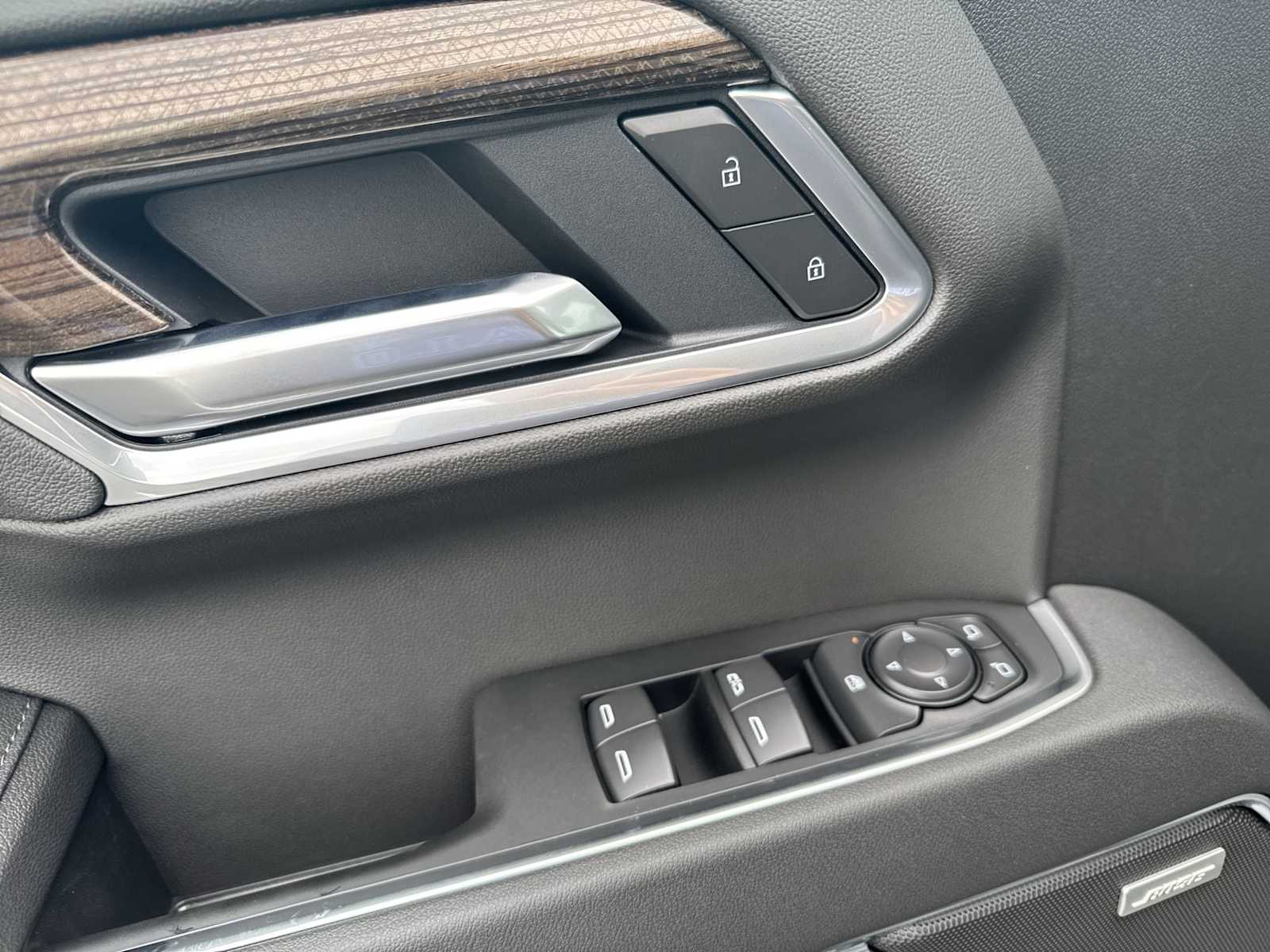 2026 Chevrolet Silverado 1500 RST photo 12