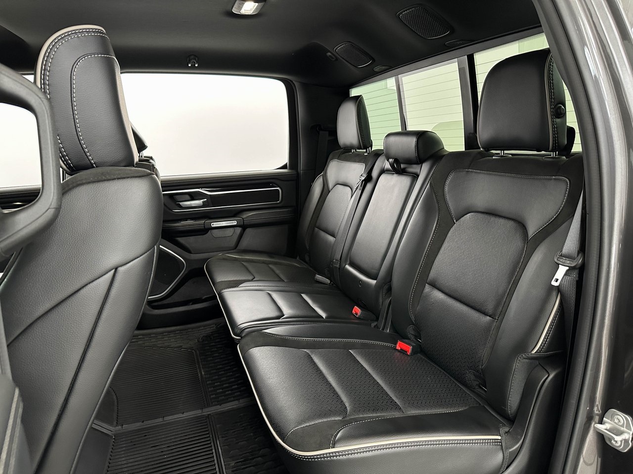 2022 Ram 1500 Laramie photo 16