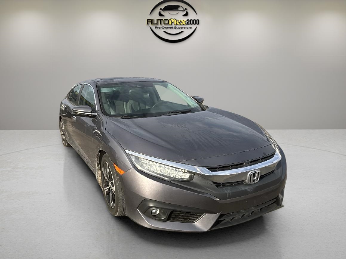 2017 Honda Civic Touring photo 2