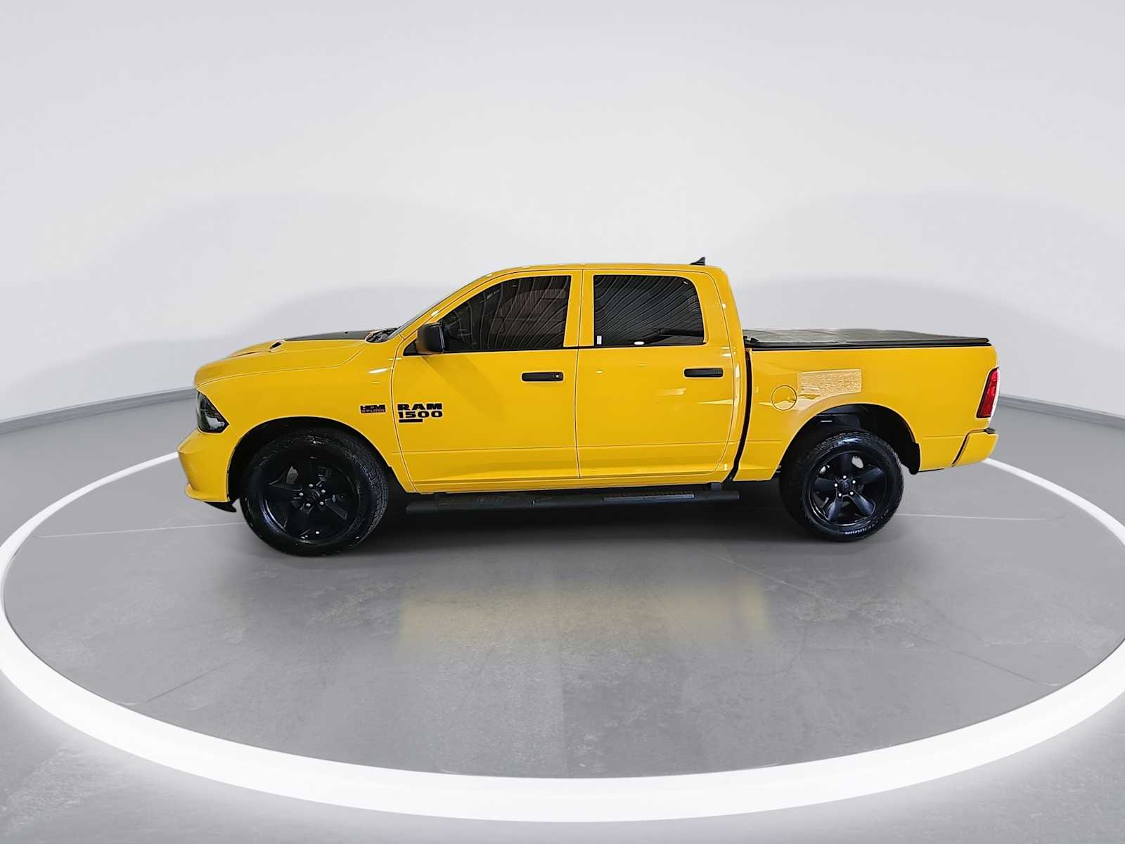 2019 Ram 1500 Classic Express photo 4