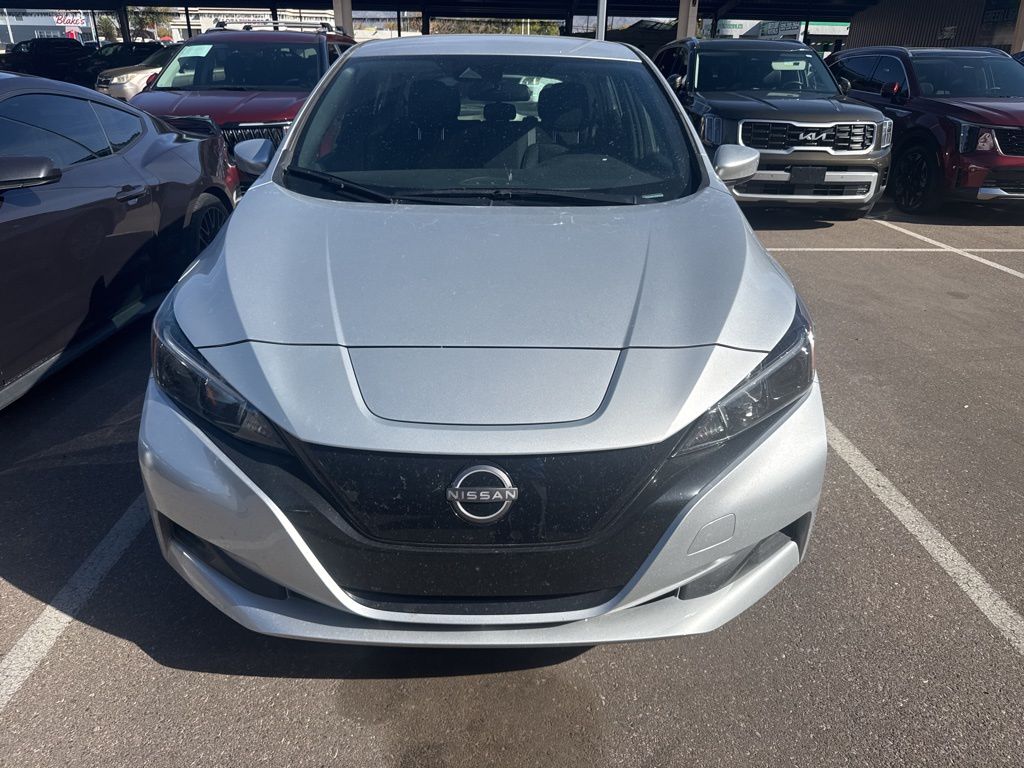 2023 Nissan Leaf S photo 3