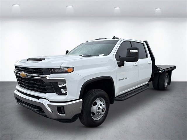 2024 Chevrolet Silverado 3500HD LT's photo
