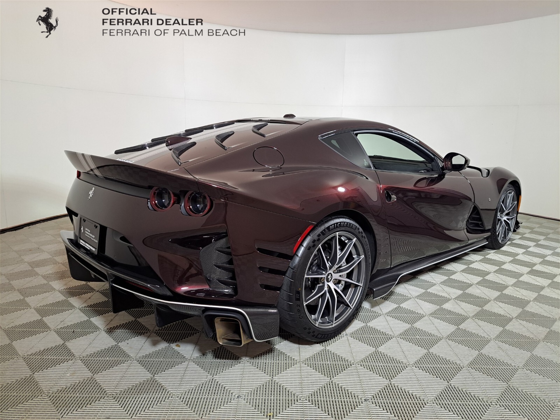 2023 Ferrari 812 Competizione photo 3