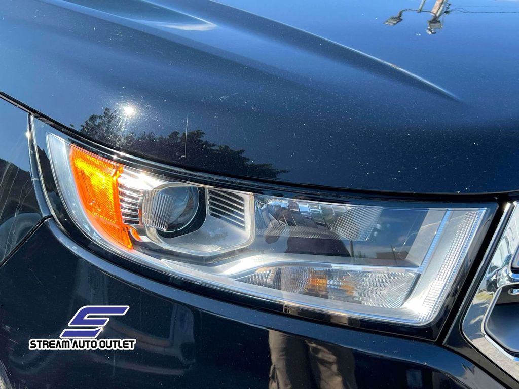2017 Ford Edge SEL photo 8