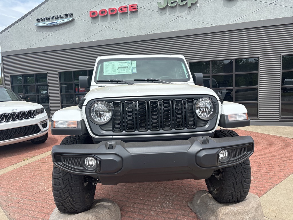 2025 Jeep Gladiator Sport photo 2