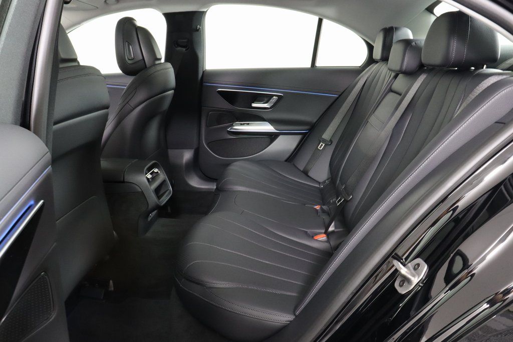 2025 Mercedes Benz E 350 4MATIC photo 13