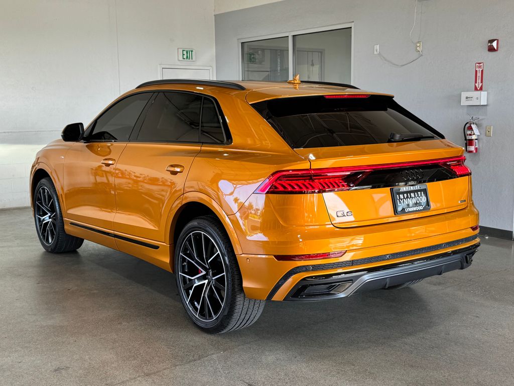 2022 Audi Q8 55 Premium Plus photo 4