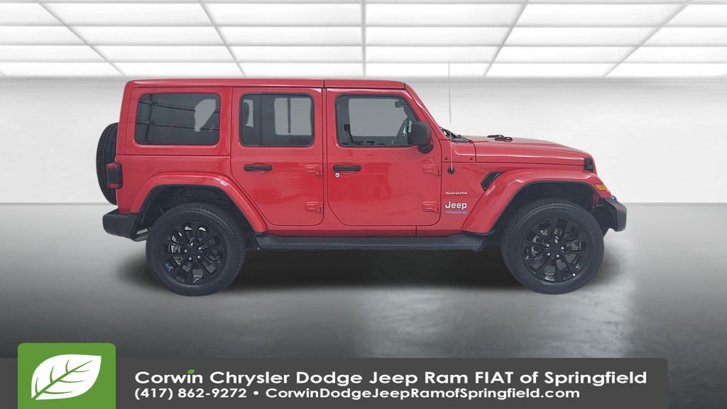2022 Jeep Wrangler Unlimited Sahara 4xe photo 2