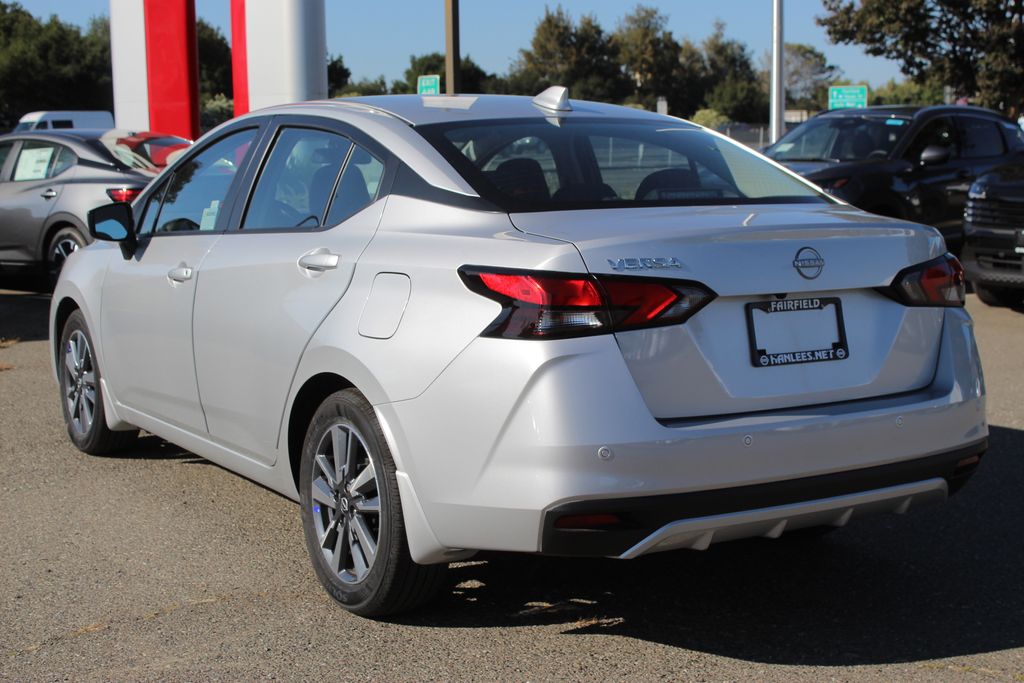 2025 Nissan Versa 1.6 SV photo 8