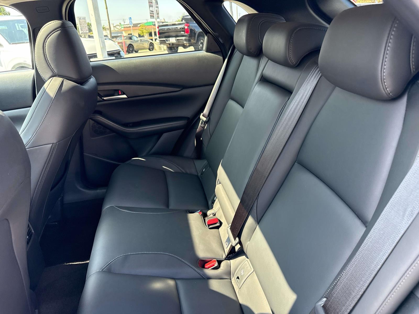 2025 Mazda CX-30 2.5 S Preferred photo 9