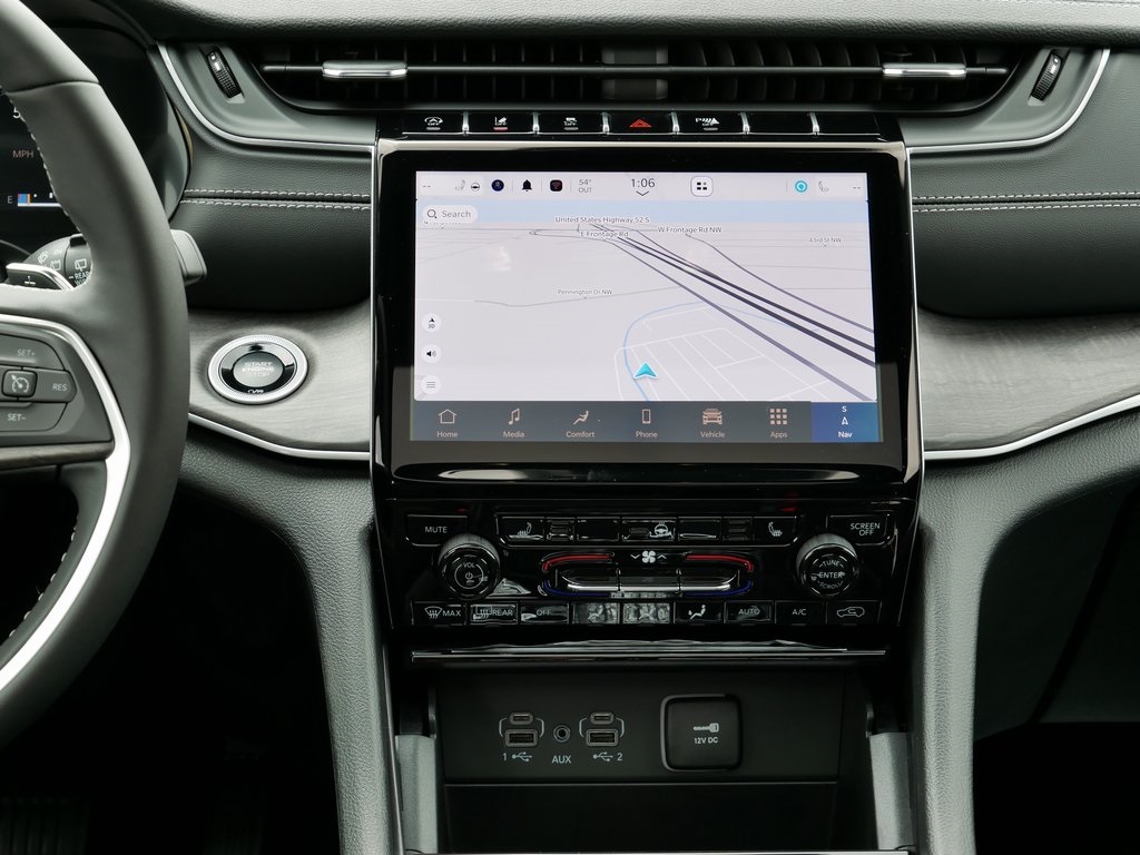 2025 Jeep Grand Cherokee Limited photo 9