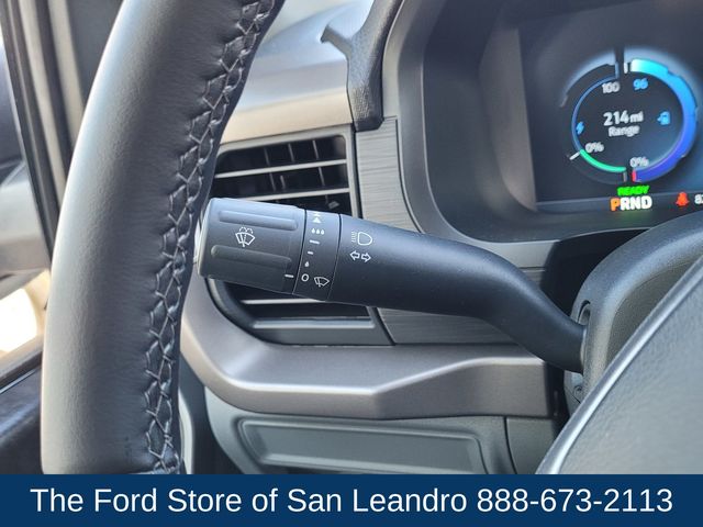 2025 Ford F-150 Lightning XLT photo 17
