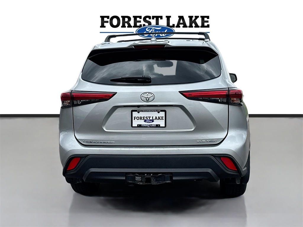 2021 Toyota Highlander XLE photo 6