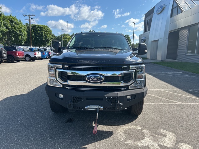 2022 Ford F-350 XLT photo 2