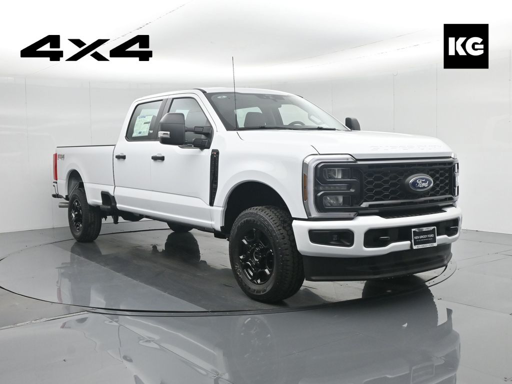 2026 Ford F-350 Super Duty XL's photo