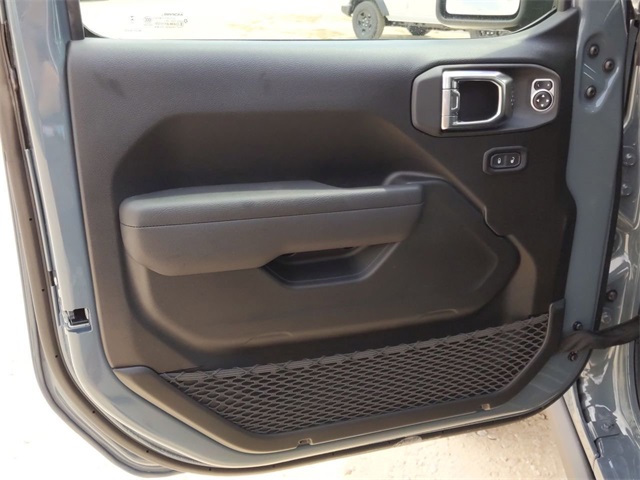 2025 Jeep Gladiator Mojave photo 12