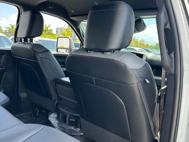 2025 Ram 3500 Tradesman photo 26