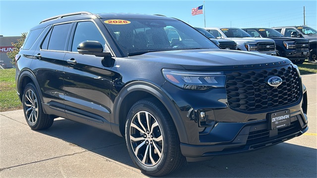 2026 Ford Explorer ST-LINE's photo