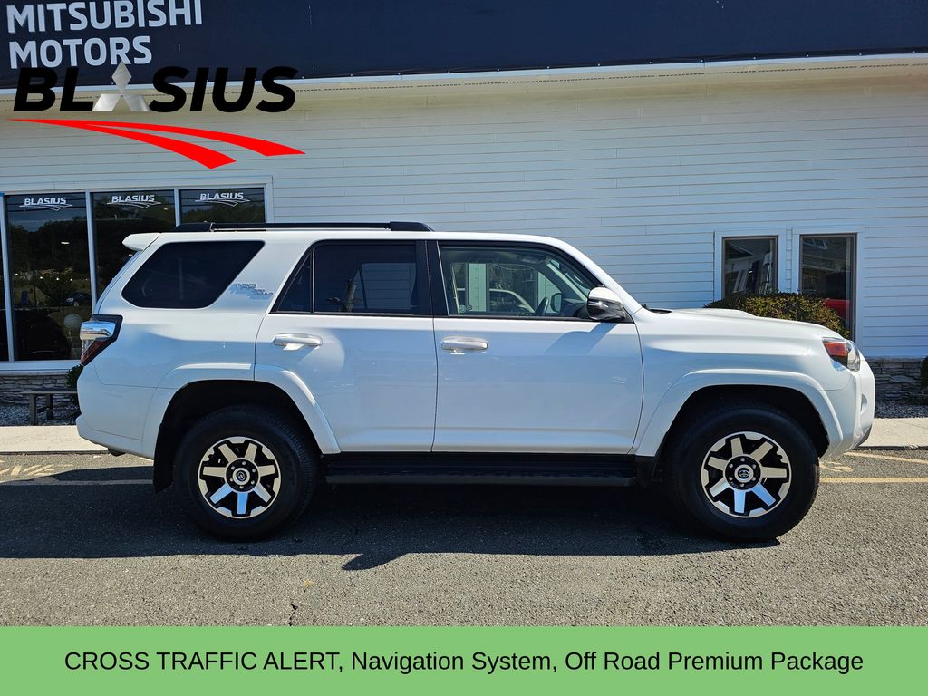 2024 Toyota 4Runner TRD Off-Road Premium photo 4