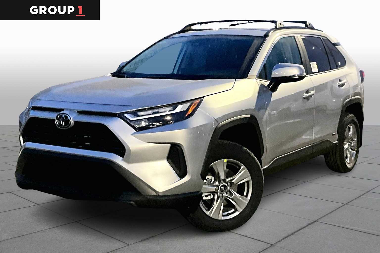 2025 Toyota RAV4 XLE's photo