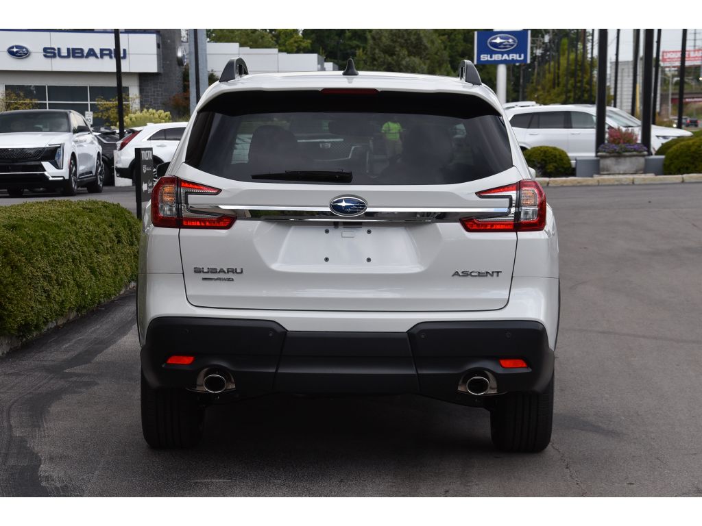 2025 Subaru Ascent Premium photo 4