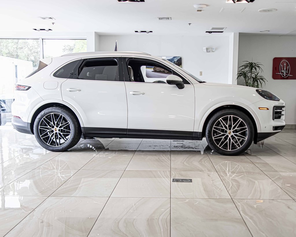 2025 PORSCHE CAYENNE - Image 9