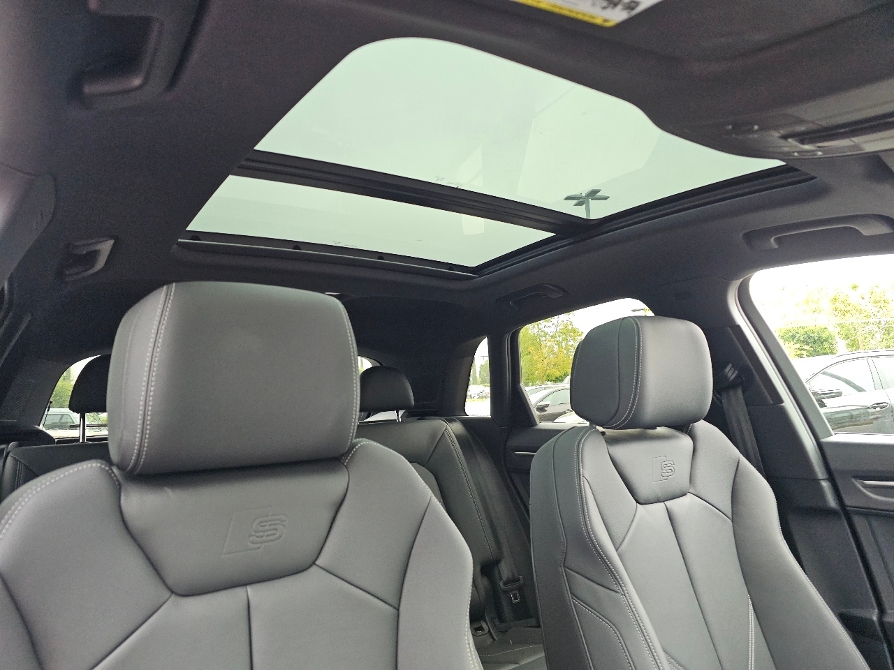 2025 Audi Q3 Premium S line photo 3