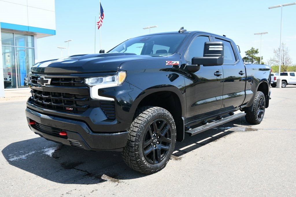 Used 2022 Chevrolet Silverado 1500 LT Trail Boss with VIN 3GCUDFED4NG677186 for sale in North Branch, Minnesota