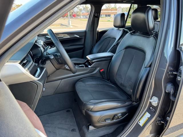 2022 Jeep Grand Cherokee Altitude photo 3
