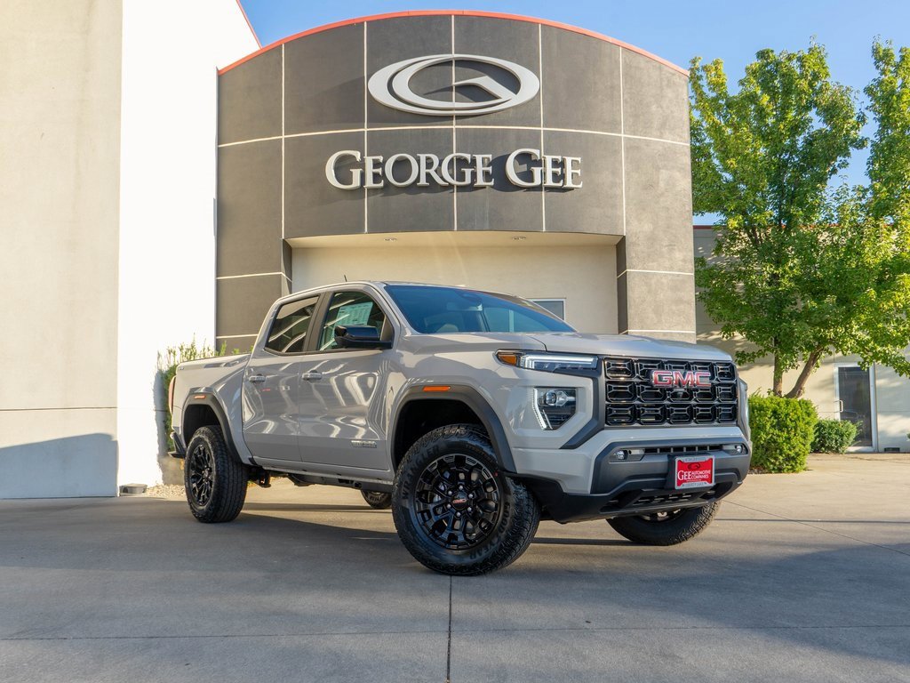 2026 GMC Canyon Elevation's photo