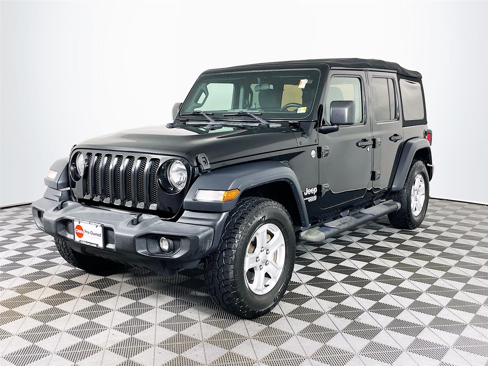 2018 Jeep Wrangler Unlimited Sport S photo 3