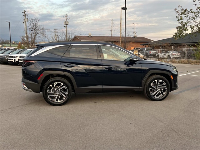 2026 Hyundai Tucson Hybrid Limited photo 3