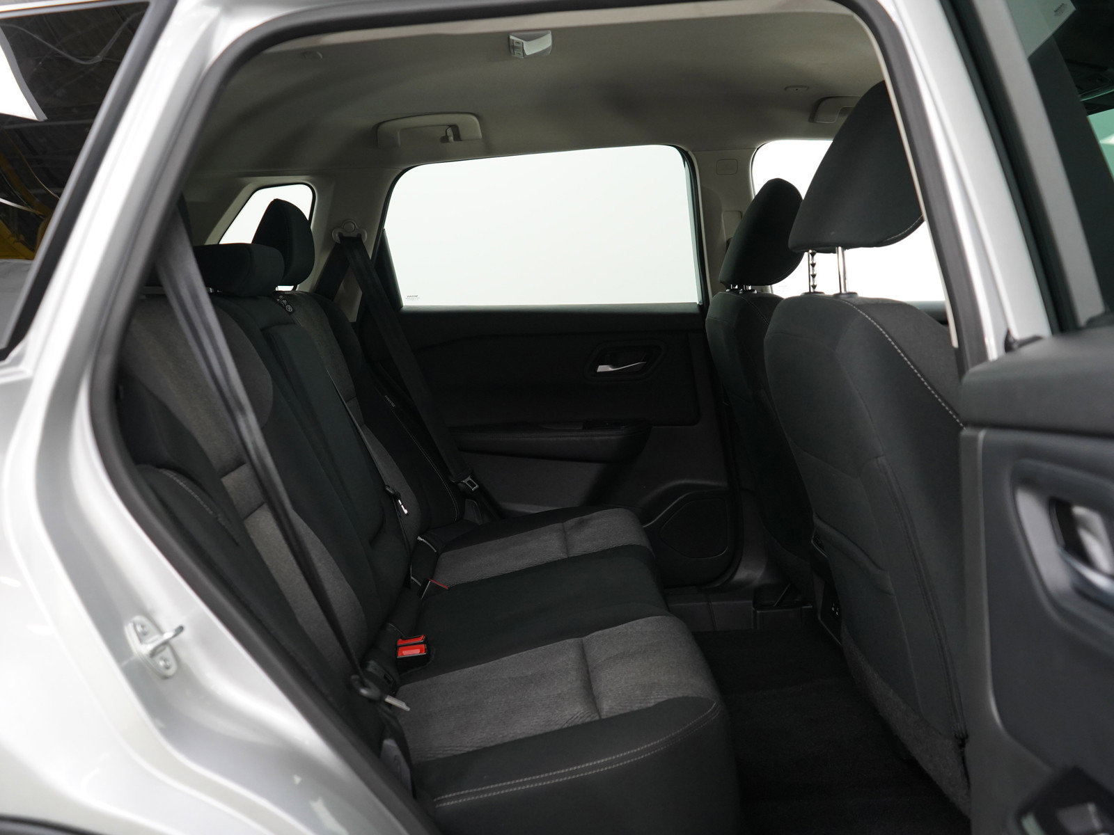 2024 Nissan Rogue SV photo 10