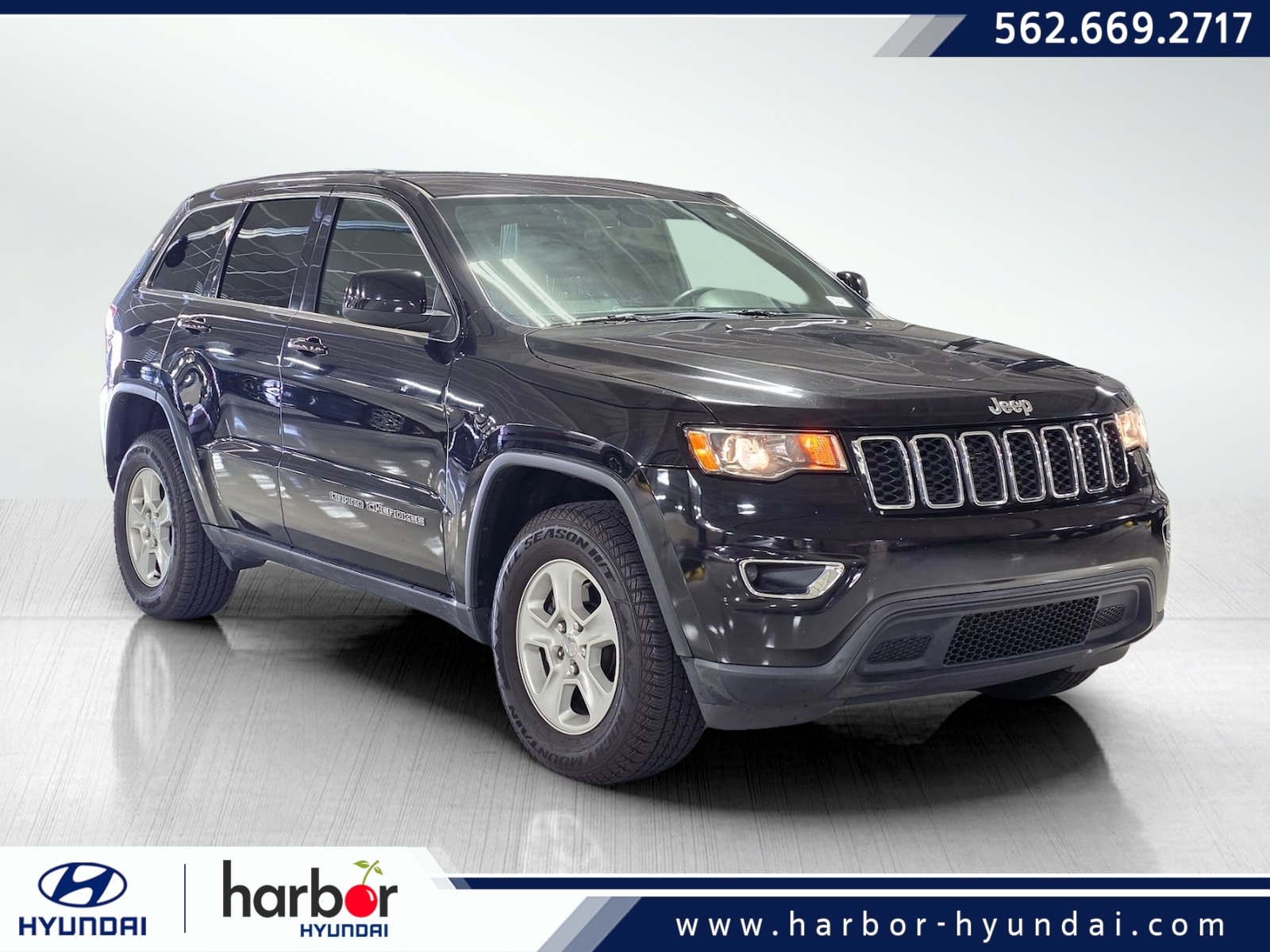 2017 Jeep Grand Cherokee Laredo's photo
