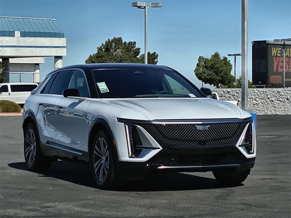 2026 Cadillac Lyriq Luxury photo 3