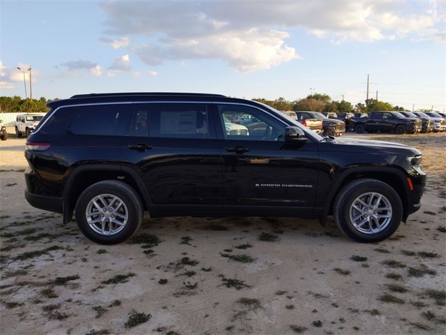 2025 Jeep Grand Cherokee Laredo photo 8